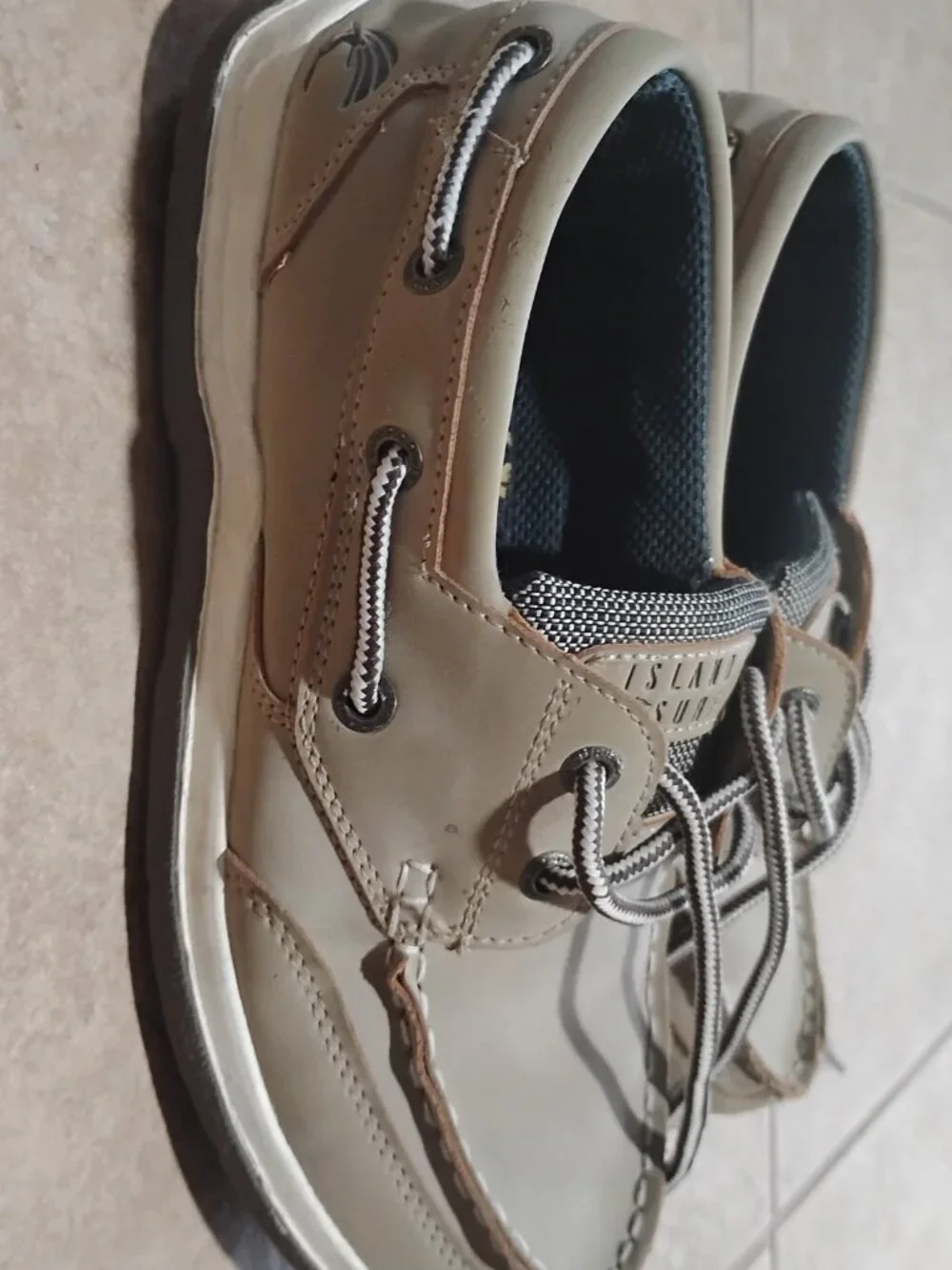 Island Surf Boat Deck Shoes- Size 5